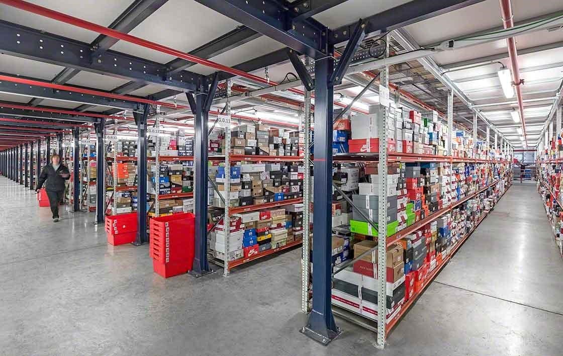 Logistika e-trgovine mora upravljati velikim brojem SKU-ova