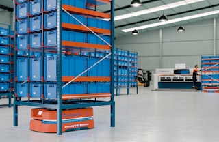 AMR roboti precizno i stabilno upravljaju teretom koji transportiraju