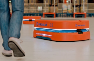 AMR roboti rade sigurno pored ljudi 